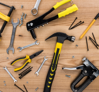 Персонал и услуги строительного магазина: важность для покупателя