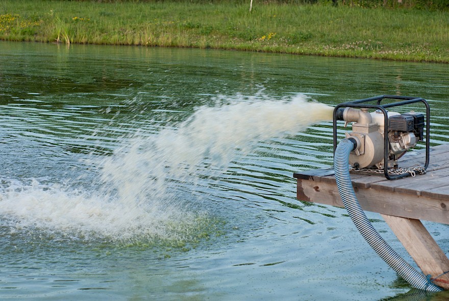 насос