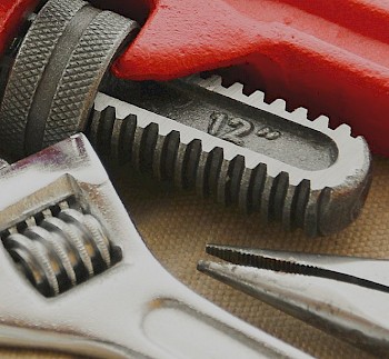 Замена уплотнительной резинки на кране Маевского c СантехМастер Гелем Синем