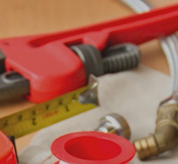 Применение полимерной нити SPRINT со сменными катушками для замены газовой подводки к отопительному котлу